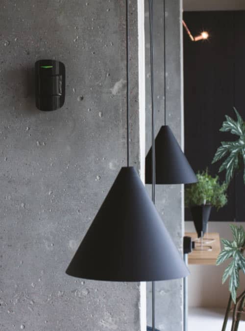 Liiketunnistin-kuva.jpg Liiketunnistin-kuva.jpg